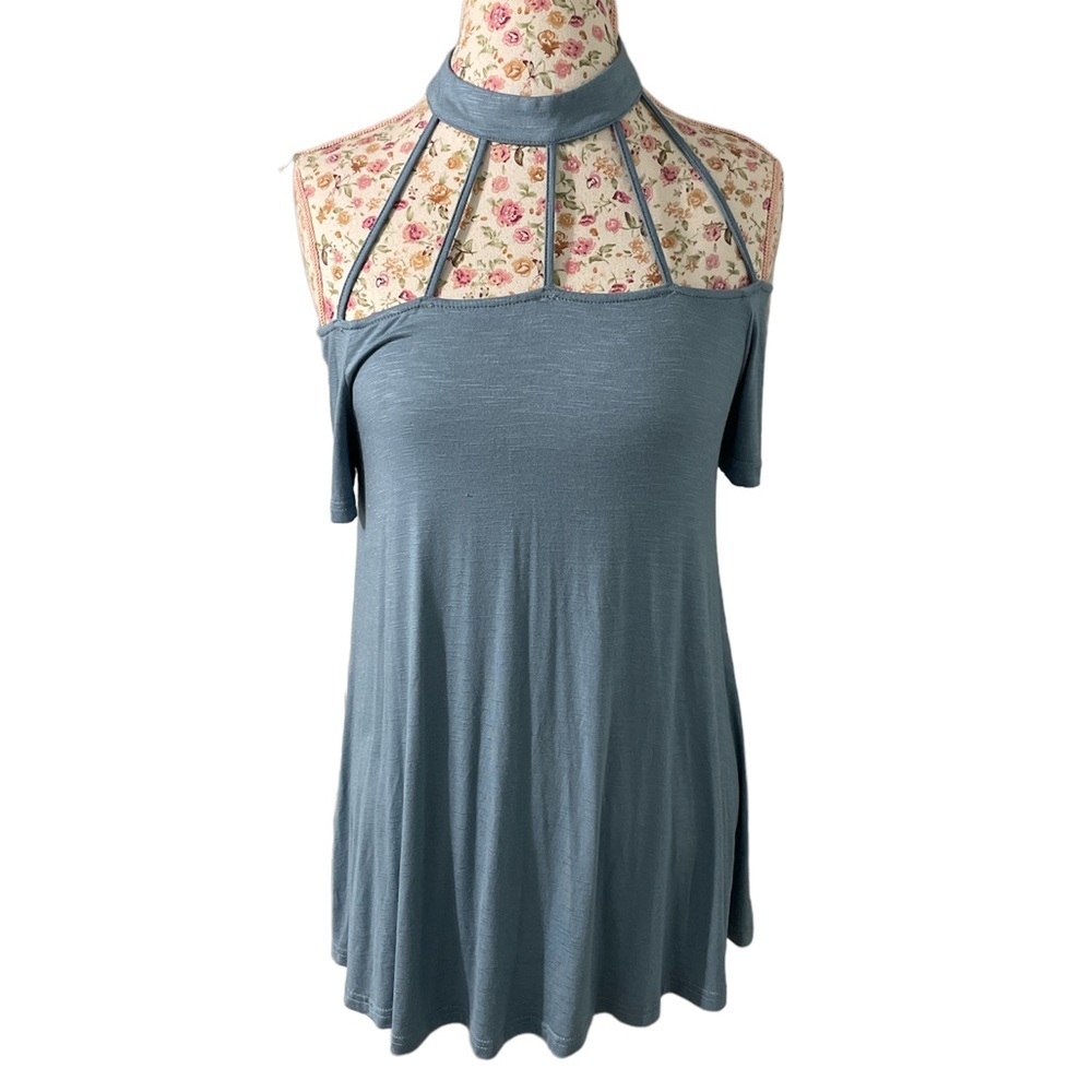 She + Sky women Periwinkle blue top color shoulder blouse Sz L